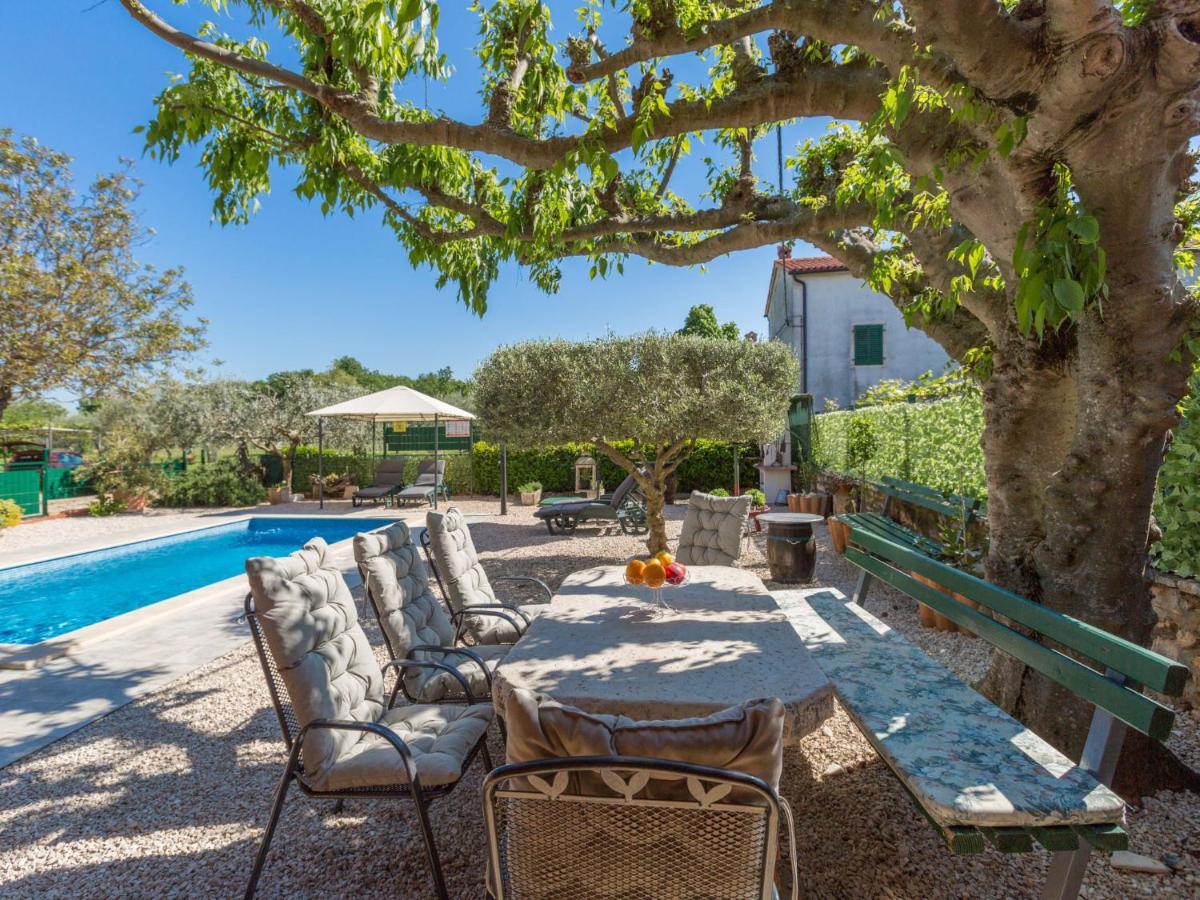 Holiday Home Villa Lucky Brtonigla Exterior foto